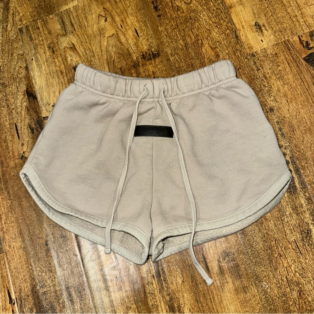Women’s XS Fear of God essentials shorts